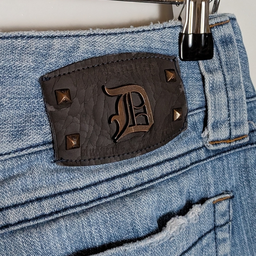 Dollhouse Jeans Women’s Size 9 Distressed Light Wash Flare Denim Vintage Y2K - Picture 12 of 16
